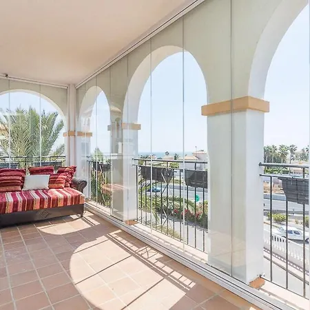 Perla By The Sea Holiday home *